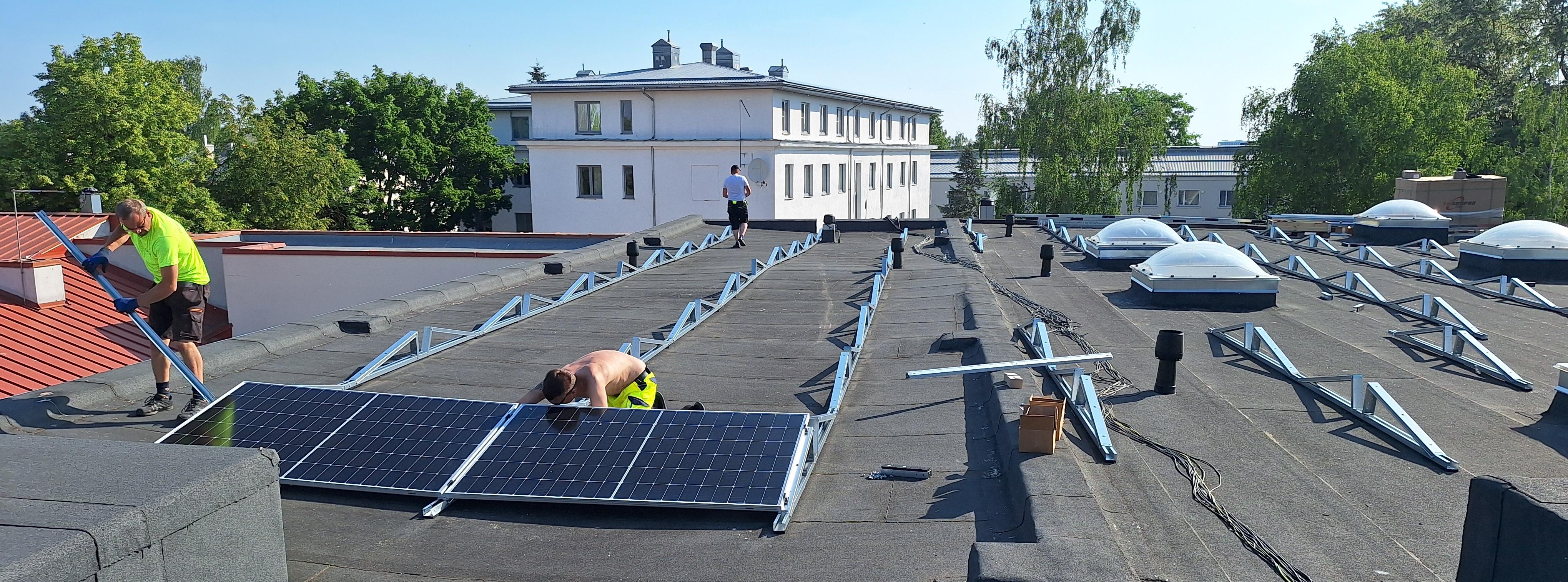 EKM hoidlate katus on päikesepaneelidega kattumas