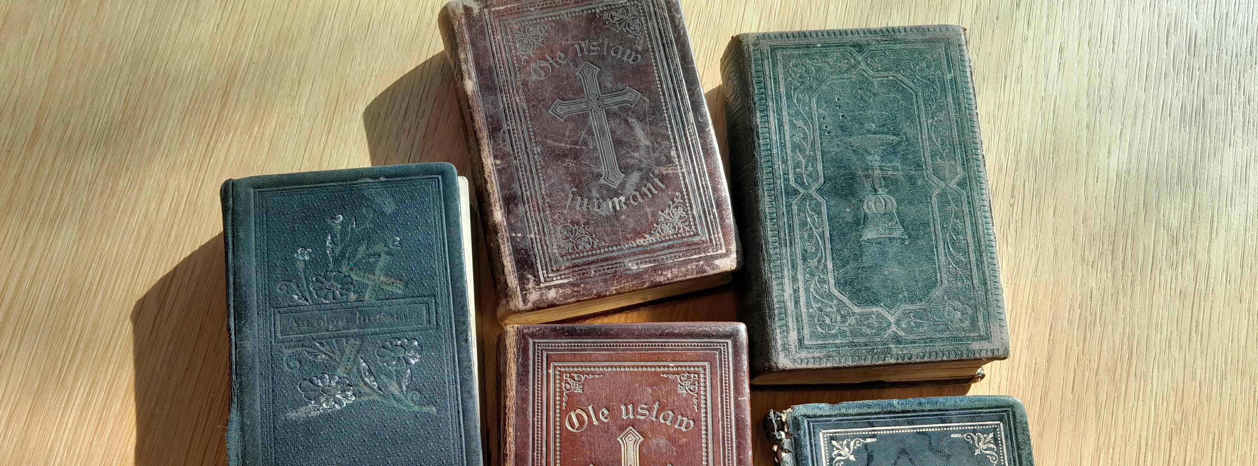 Foto Karmen Maat J. Hurda lauluraamatud